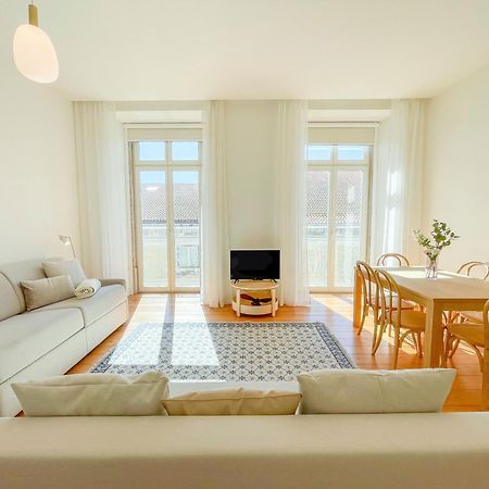 Arsenal 108, Design Apartments - New Light Downtown Chiado And River Лиссабон Экстерьер фото